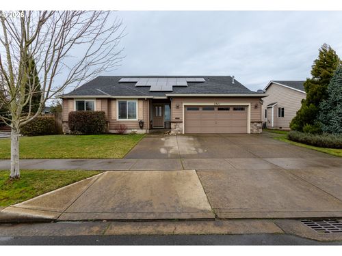 3341 Linfield Ave, Woodburn, OR, 97071 | Card Image