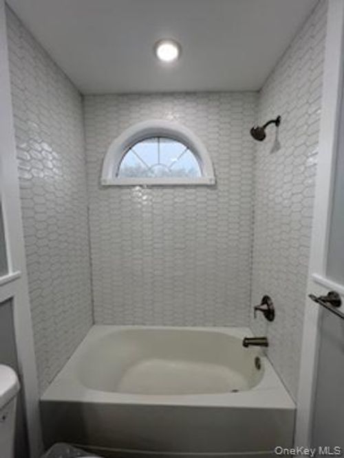 18 Brookville Way, Manorville, NY, 11949-2968 | Card Image