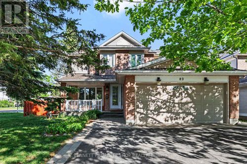 82 Emerald Meadows Drive, Ottawa, ON, K2M2L6 | Card Image