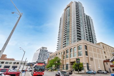 2602 - 9 George St N, Condo with 2 bedrooms, 2 bathrooms and 2 parking in Brampton ON | Image 3