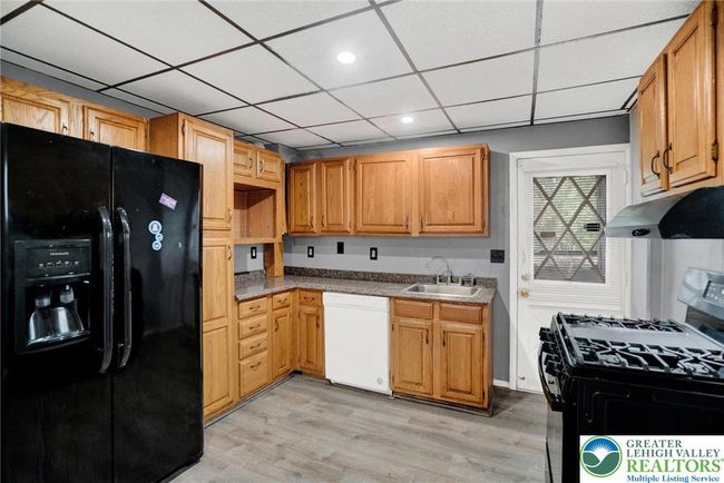 920 N Mohr St, Townhouse with 3 bedrooms, 1 bathrooms and null parking in Allentown PA | Image 9