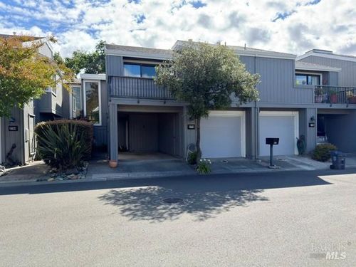 2770 Pike Dr, Napa, CA, 94558-3765 | Card Image