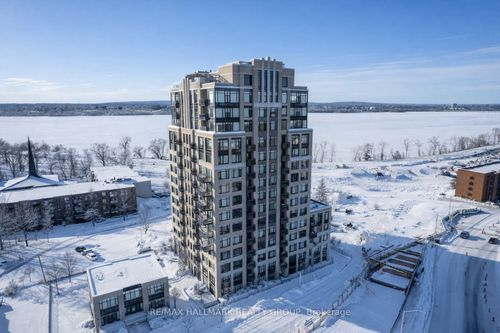 302-75 Cleary Ave, Ottawa, ON, K2A1R8 | Card Image