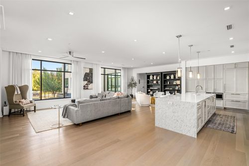 unit-202-6017 Memorial Dr, Houston, TX, 77007-7002 | Card Image