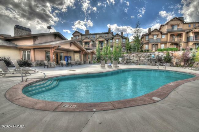 Swimming pool | Image 31