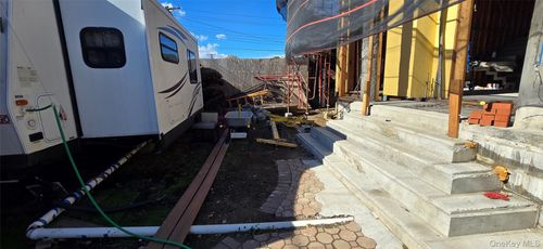 9007 156th Avenue, New York, NY, 11414 | Card Image