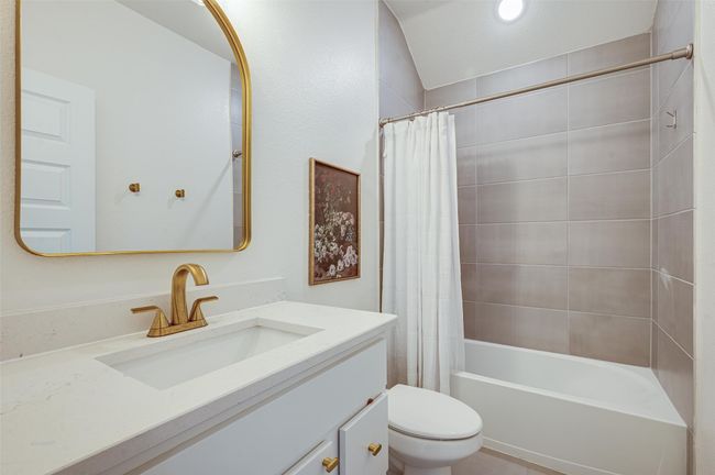 3rd full bath just off the 3rd bedroom. | Image 28