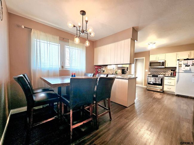 108 W Ridge St, House other with 4 bedrooms, 2 bathrooms and 1 parking in Sutton NE | Image 6