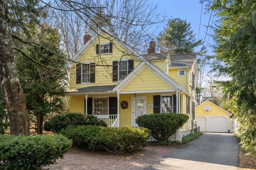 51 Wellesley St, Weston, MA, 02493-2509 | Card Image