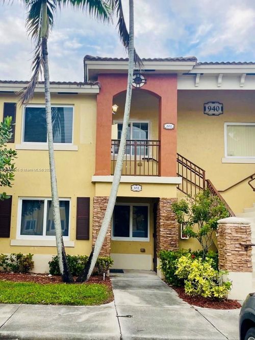 unit-202-940 Ne 34th Ave, Homestead, FL, 33033-5346 | Card Image