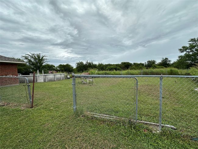 View of yard | Image 17