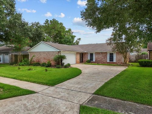 2118 Heritage Colony Dr, Friendswood, TX, 77546-2623 | Card Image