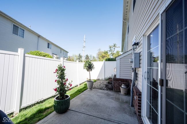 9770 Blue Violet Dr, Condo with 3 bedrooms, 3 bathrooms and null parking in Noblesville IN | Image 34