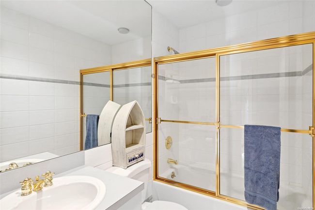 82 Lakeside Ln, House other with 5 bedrooms, 4 bathrooms and null parking in Westhampton NY | Image 12