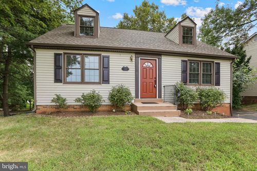 719 Palmer Dr, HERNDON, VA, 20170-5461 | Card Image