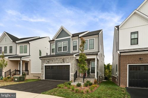 43257 Greeley Sq, ASHBURN, VA, 20148-8208 | Card Image