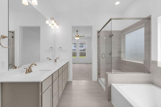 Whether it’s a quick morning routine or a leisurely evening soak, these spaces are here to enhance your everyday moments. | Image 11