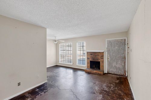 apt-102-1603 N Garrett Ave, Dallas, TX, 75206-7741 | Card Image