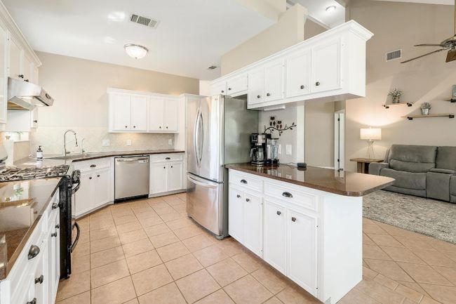 208 John Thomas, House other with 4 bedrooms, 3 bathrooms and null parking in Georgetown TX | Image 9