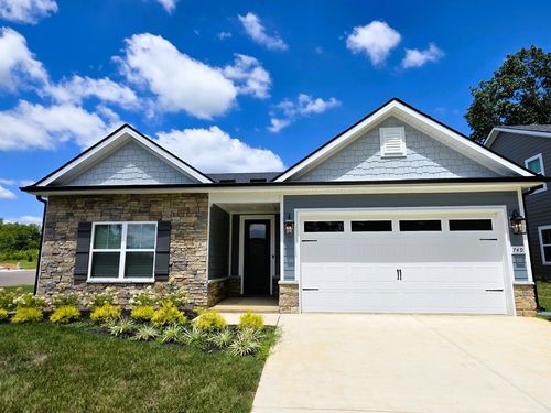 749 Brownlow Rd, White House, TN, 37188-2265 | Card Image