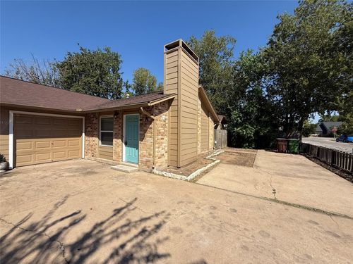 a-1402 Westcott Dr, Round Rock, TX, 78664-3734 | Card Image
