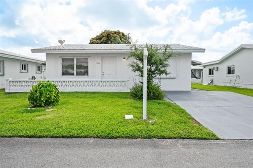 7004 Nw 67th Ave, Tamarac, FL, 33321-5405 | Card Image
