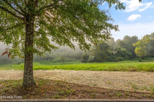140 Pineberry East Rd, Oak Ridge, TN, 37830-3014 | Card Image
