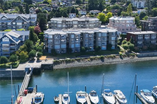 402-566 Stewart Ave, Nanaimo, BC, V9S5T5 | Card Image