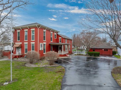 1015 E Center St, Warsaw, IN, 46580-3420 | Card Image