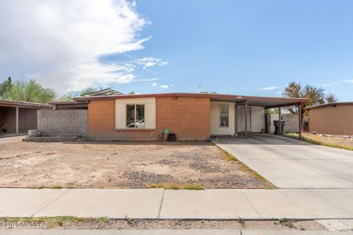2964 S Kolb Rd, Tucson, AZ, 85730-1748 | Card Image
