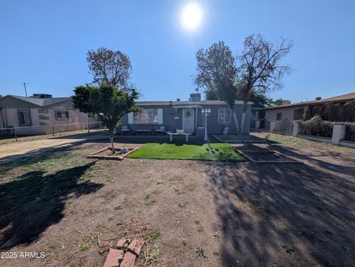 2915 W Pierce St, Phoenix, AZ, 85009-4318 | Card Image