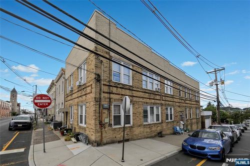 apt-1r-217 Macarthur Ave, Garfield, NJ, 07026-1298 | Card Image