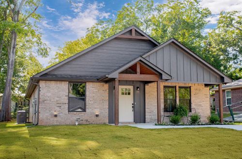 405 S Short St, Troup, TX, 75789-1965 | Card Image