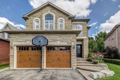 7299 Waldorf Way, House other with 4 bedrooms, 4 bathrooms and 6 parking in Mississauga ON | Image 1