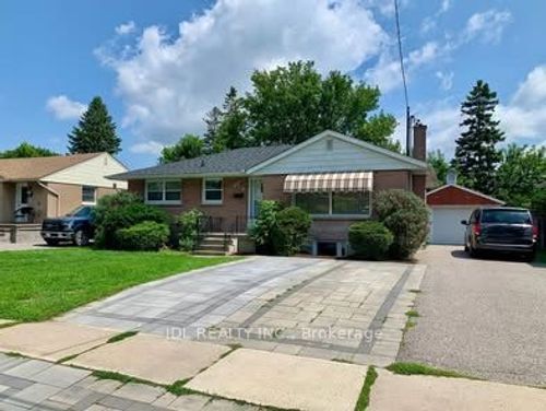 basement-439 Gibbons St, Oshawa, ON, L1J4Z3 | Card Image