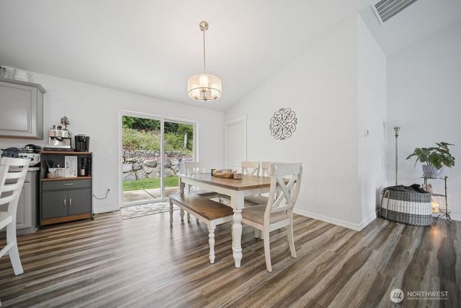 Slider off dining area is perfect for stepping out to barbeque! | Image 11