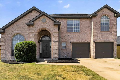 3026 Shannon Ln, Grand Prairie, TX, 75052-8012 | Card Image