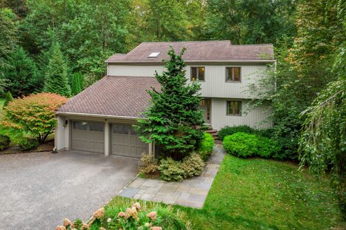 193 Newtown Tpke, Weston, CT, 06883-1614 | Card Image