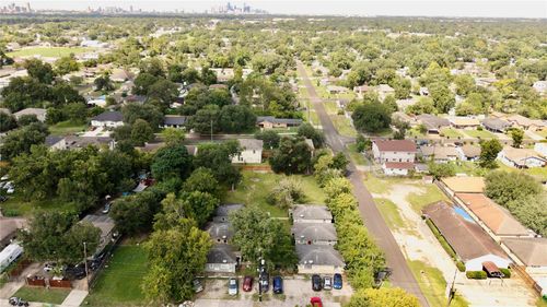 4753 Mallow St, Houston, TX, 77033-4035 | Card Image