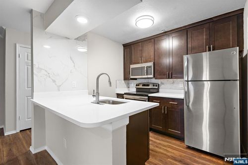 690 Route 23, Wayne, NJ, 07470 | Card Image