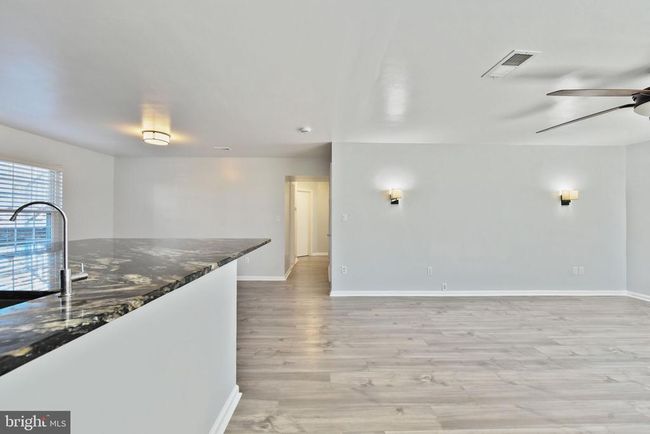 11025 Sentry Ridge Rd, Condo with 2 bedrooms, 2 bathrooms and null parking in MANASSAS VA | Image 4
