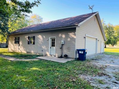 100 Mundy Street, House other with 2 bedrooms, 1 bathrooms and null parking in Eldorado IL | Image 2