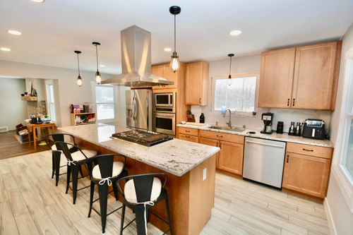 12001 W Donges Bay Rd, Mequon, WI, 53097-3311 | Card Image