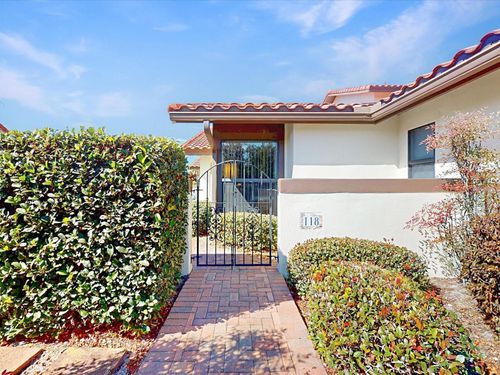 118 Coventry Ln, HAINES CITY, FL, 33844-8800 | Card Image