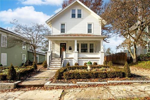 814 N Bever St, Wooster, OH, 44691-2912 | Card Image