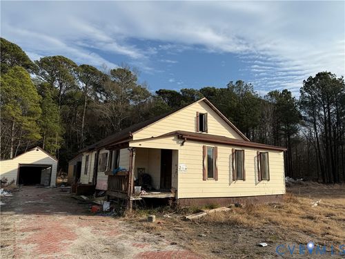 393 Whites Neck Dr, Foster, VA, 23056-2061 | Card Image