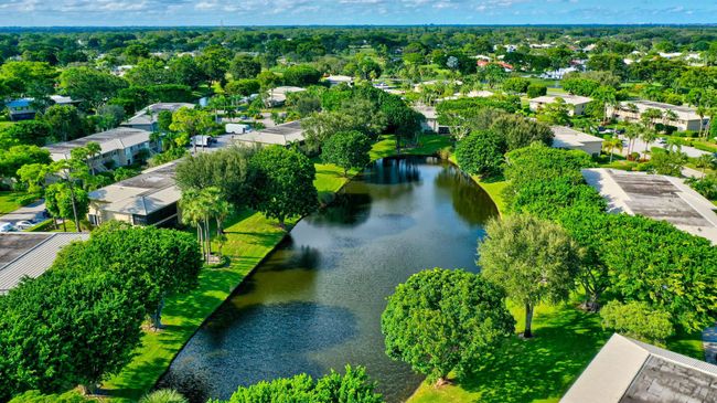 D - 48 Stratford Ln W, Condo with 2 bedrooms, 2 bathrooms and null parking in Boynton Beach FL | Image 12