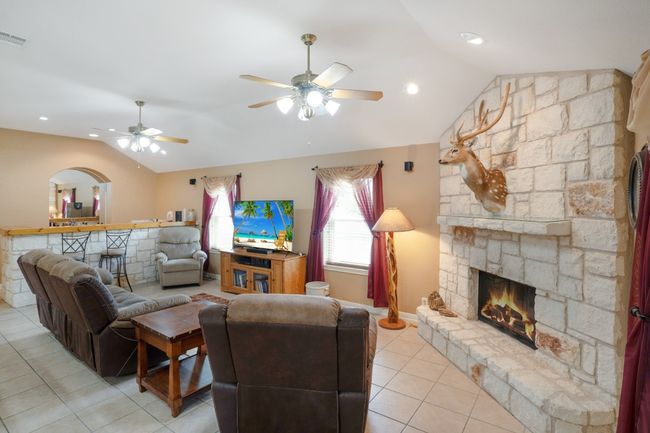 213 S Buffalo Pass, House other with 3 bedrooms, 2 bathrooms and 6 parking in Georgetown TX | Image 17