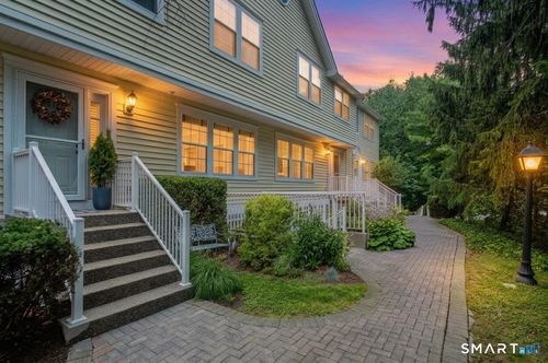 41-629 Danbury Rd, Ridgefield, CT, 06877-2726 | Card Image