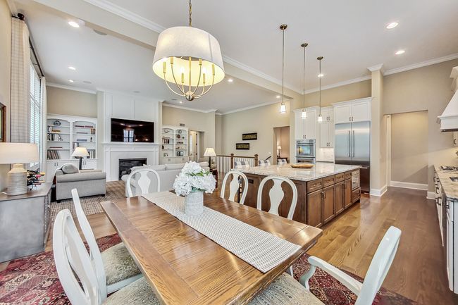 2811 Parkside Cir, House other with 3 bedrooms, 3 bathrooms and 2 parking in Glenview IL | Image 13